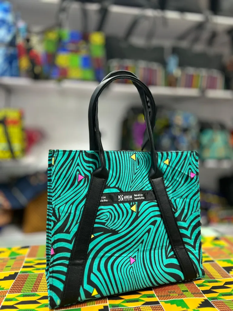 Ankara ladies large tote bags ladies laptop bags for sale in Lagos Nigeria, African Things Wholesale and Retail