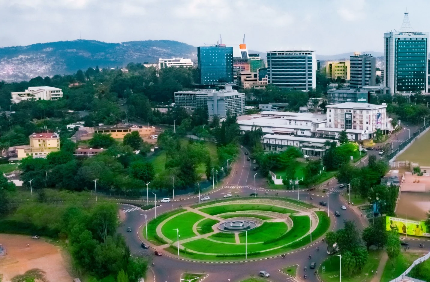 Ready to Thrive? Discover Africa’s Best Cities for Young Professionals to Live, Work & Succeed 4 Modern urban landscape of Kigali, Rwanda, an attractive African city for young professionals.