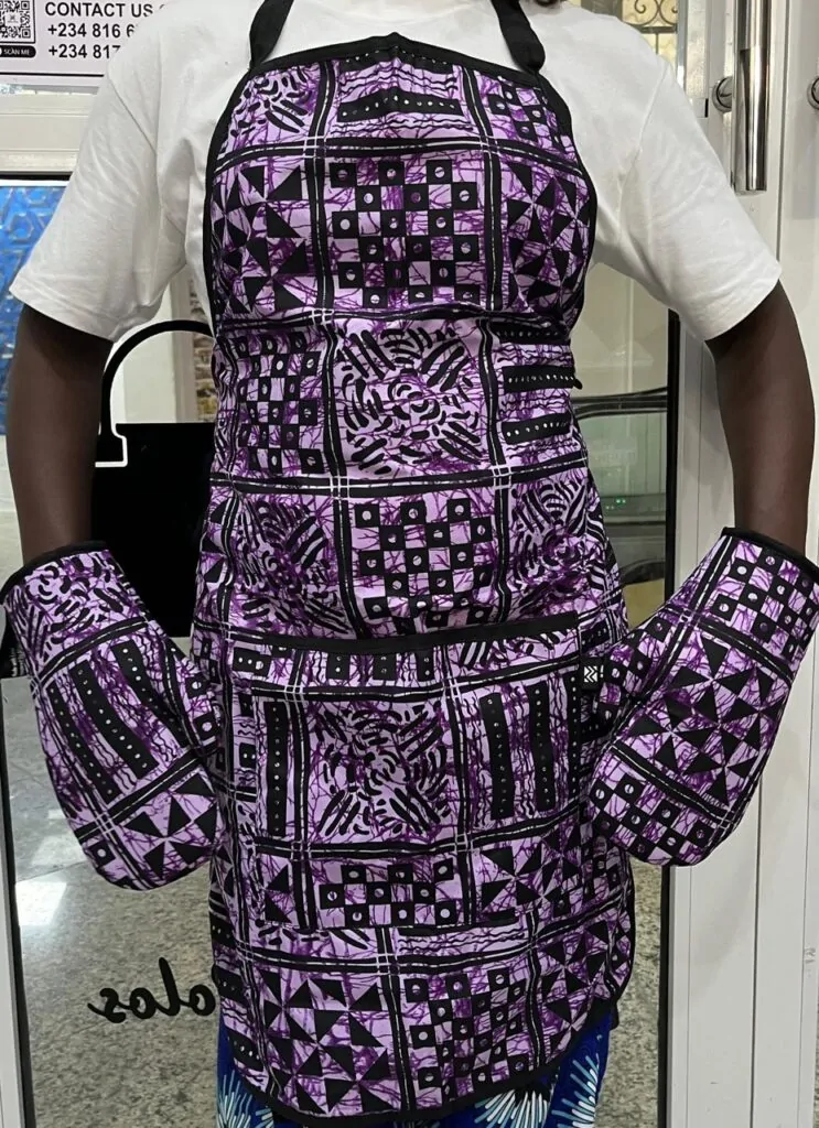 African print (Ankara) apron and mitten set, perfect Christmas gift for a girlfriend