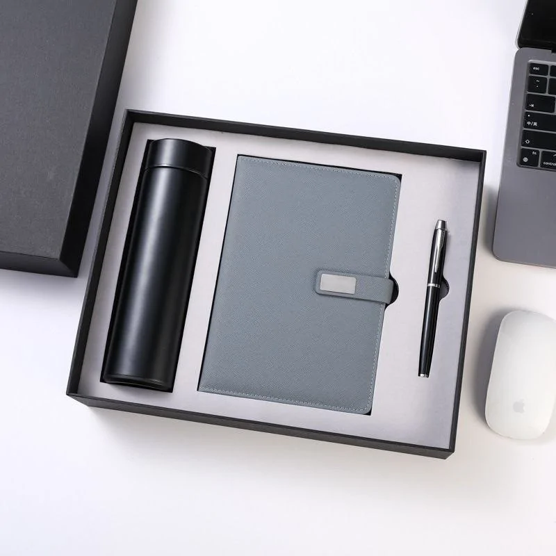 Executive gift set (Notebook, Pen, USB Drive, keyholder, vacuum flask 
